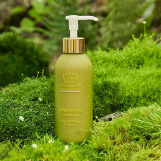 Descubre el Secreto de una Piel Radiante con el Limpiador Facial Tata Harper Regenerating Cleanser